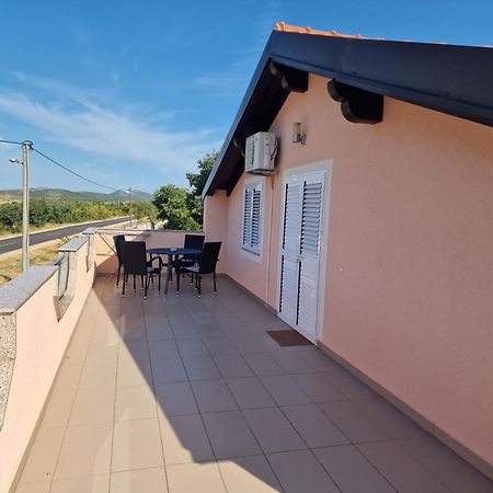 Villa Verbena Mala Cista Buitenkant foto