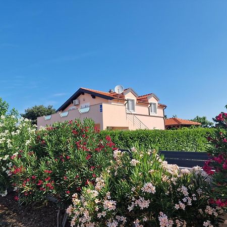 Villa Verbena Mala Cista Buitenkant foto