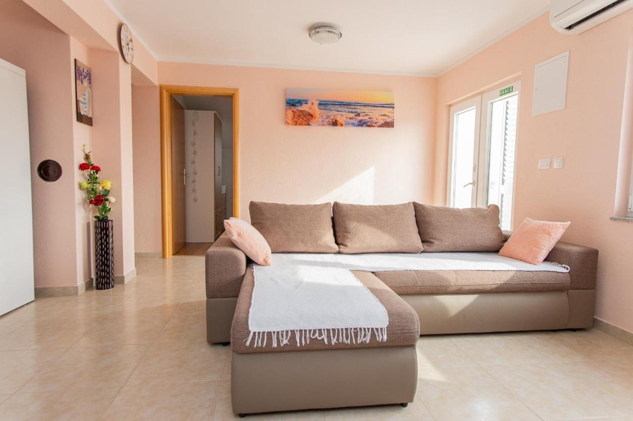 Villa Verbena Mala Cista Buitenkant foto