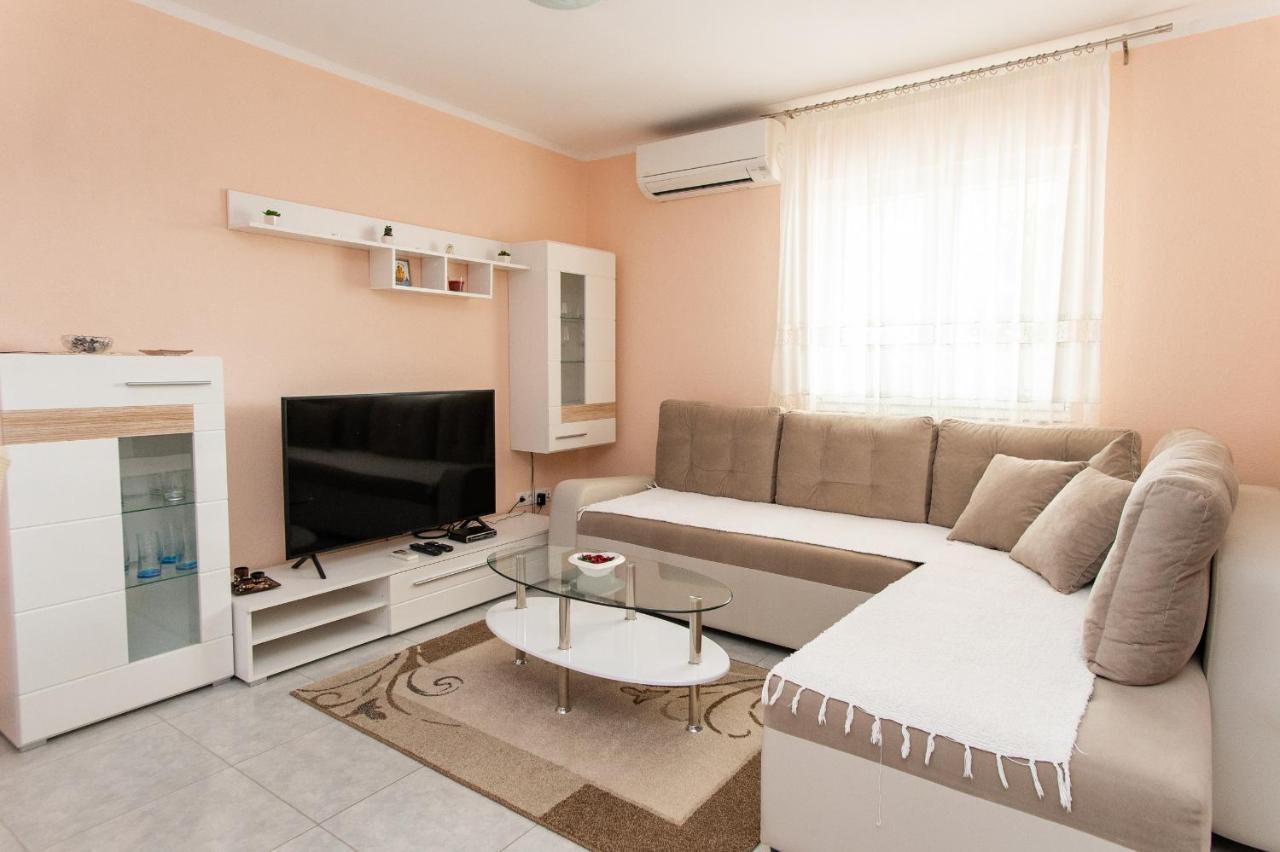 Villa Verbena Mala Cista Buitenkant foto
